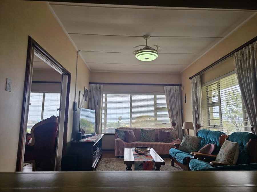 4 Bedroom Property for Sale in Berea Eastern Cape